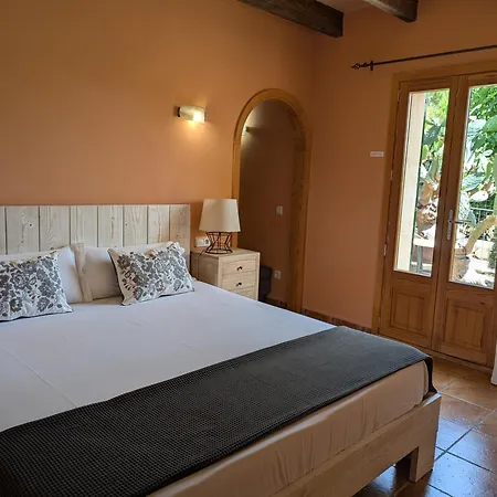 - Sa Parellada Hotel 4*